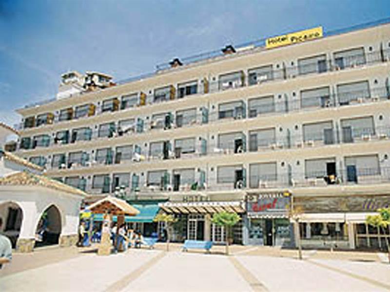 Centro 3*托雷莫利诺斯
